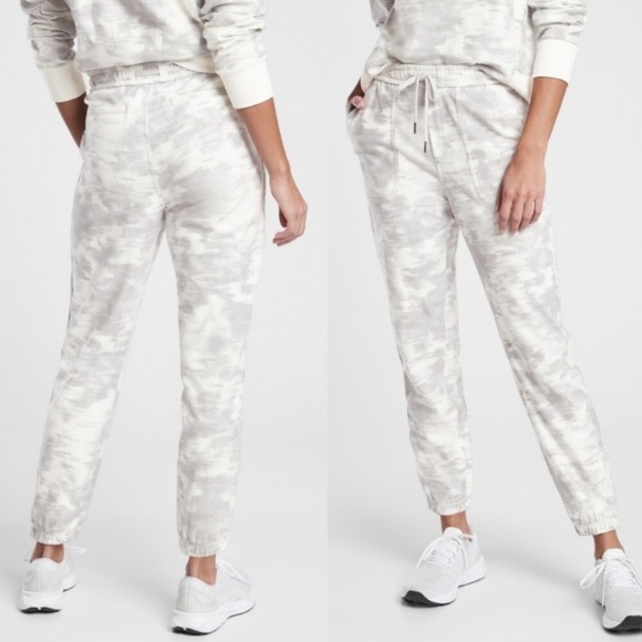Athleta Pants - Athleta Farallon Tie Dye Inversion Print Joggers Z.